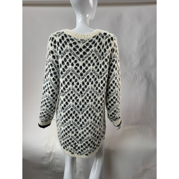 Neiman Marcus XL Fuzzy Knit Black & White Polka Dot Sweater - Picture 12 of 16